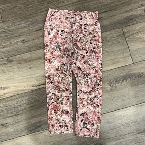 Lululemon legging 23”. Size 6